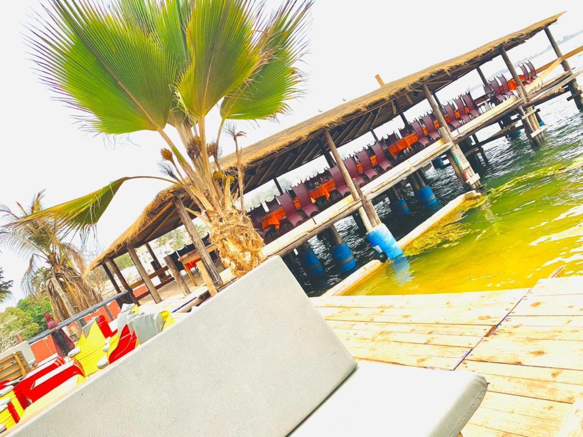Hotel Le Trarza Niaga Exterior photo